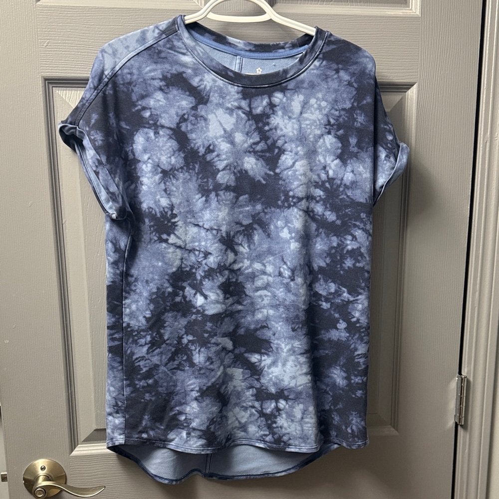 Tuff Athletics Blue Tie-Dye Short Sleeve Top
Loc 4D